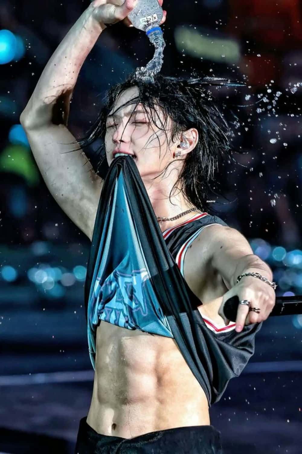 Thanh niên Trung Quốc rắn