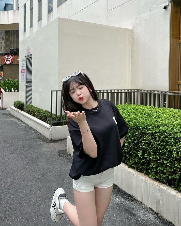 Thiếu nữ 2k7 cá tính