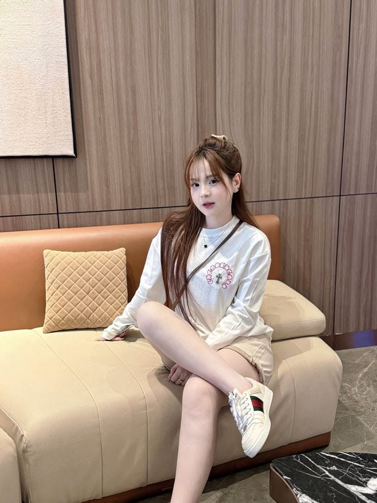 Thiếu nữ 2k9 cá tính