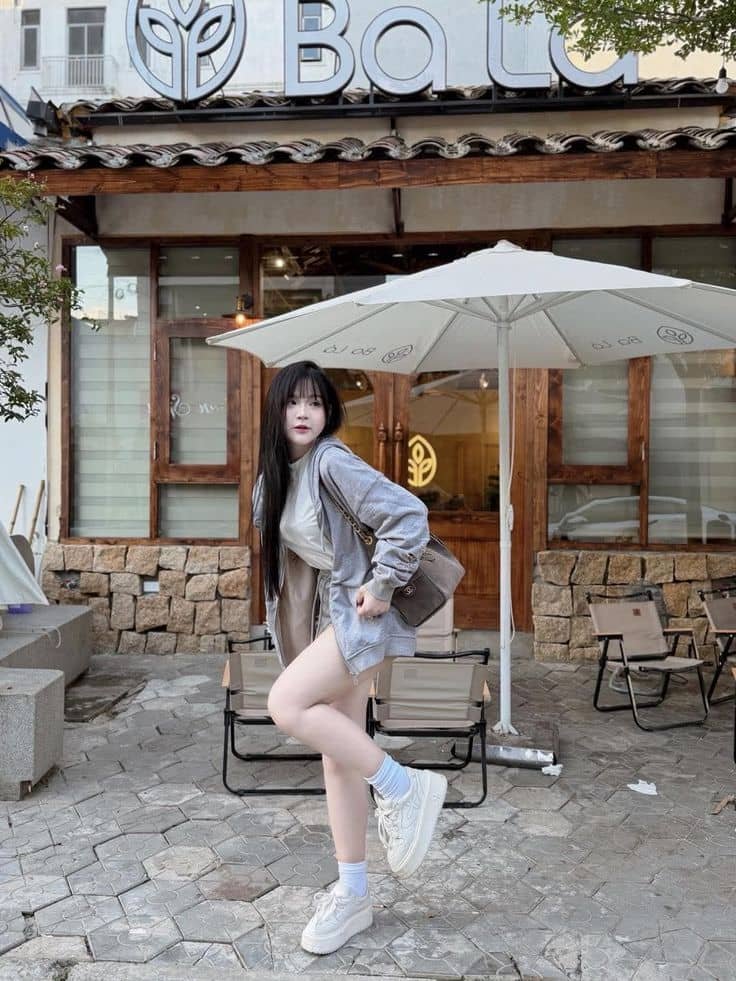 Thiếu nữ 2k9 ngọt ngào