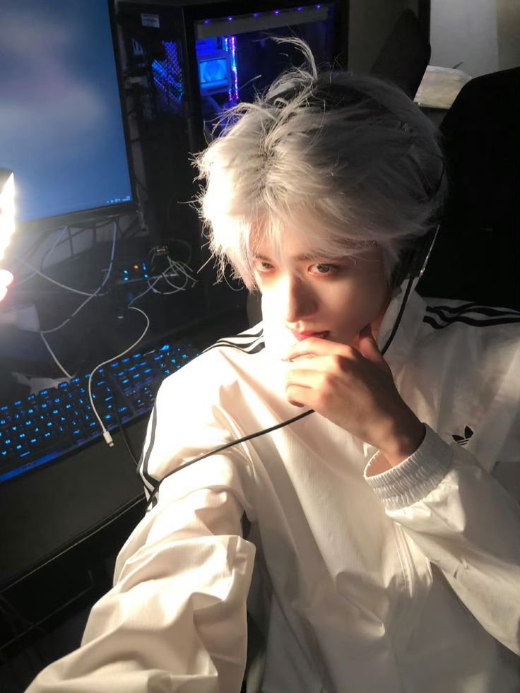 Trai đẹp k12 nổi bật quá