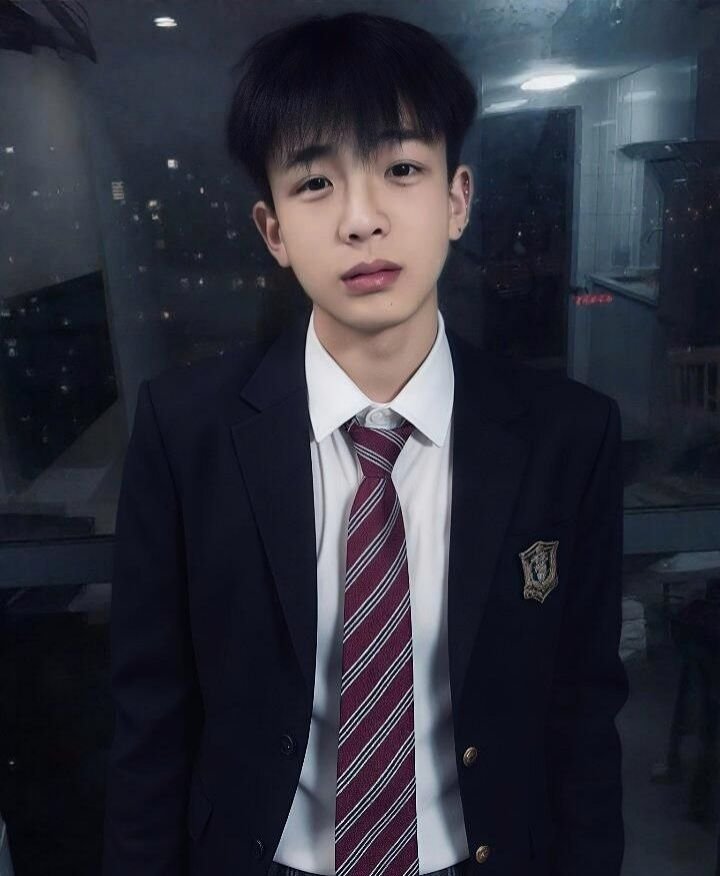 Trai đẹp lớp 7 thân thiện