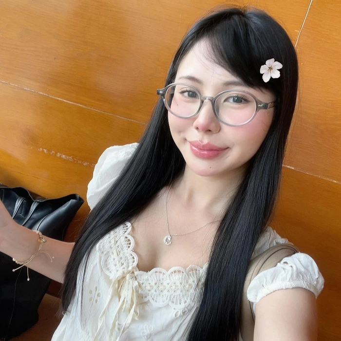 ảnh bé gái 2009 xinh cười trong sáng