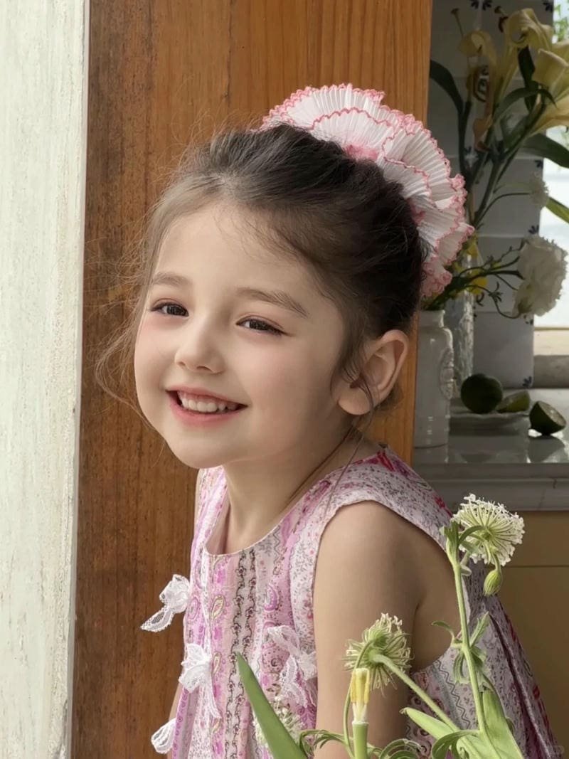 ảnh bé gái đẹp như thiên thần