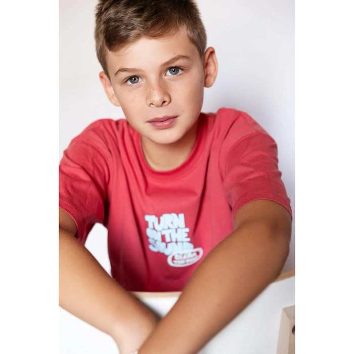 ảnh bé trai đẹp trai nổi bật