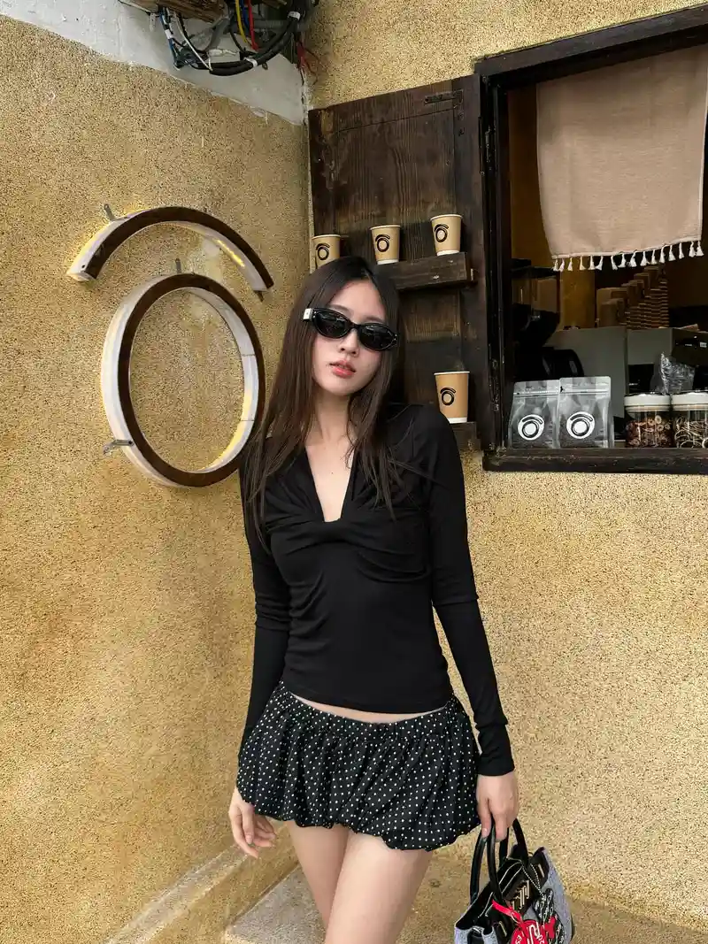 ảnh gái đẹp mặc váy ngắn