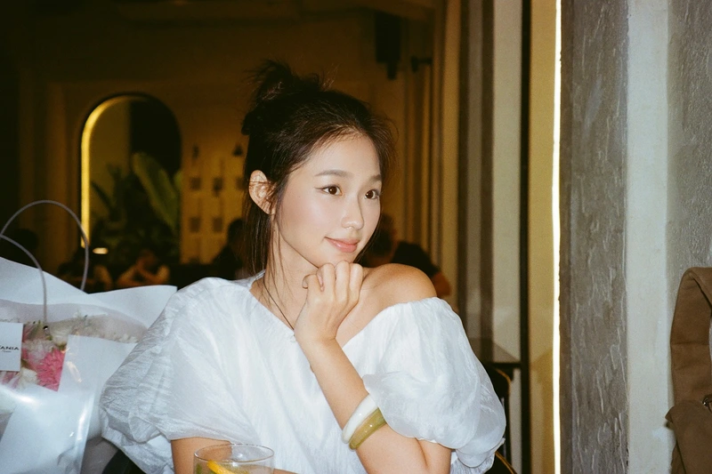 anh gái xinh 2k7