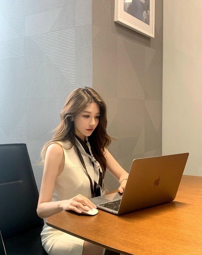 ảnh gái xinh công sở thanh lịch