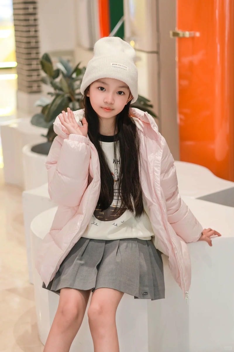 ảnh gái xinh lớp 5 mặc váy