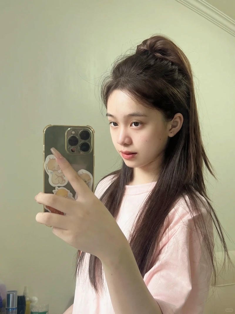 ảnh gái xinh lớp 9 giản đơn