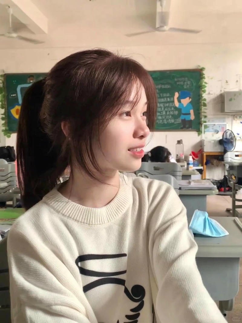 ảnh gái xinh lớp 9 hiện đại