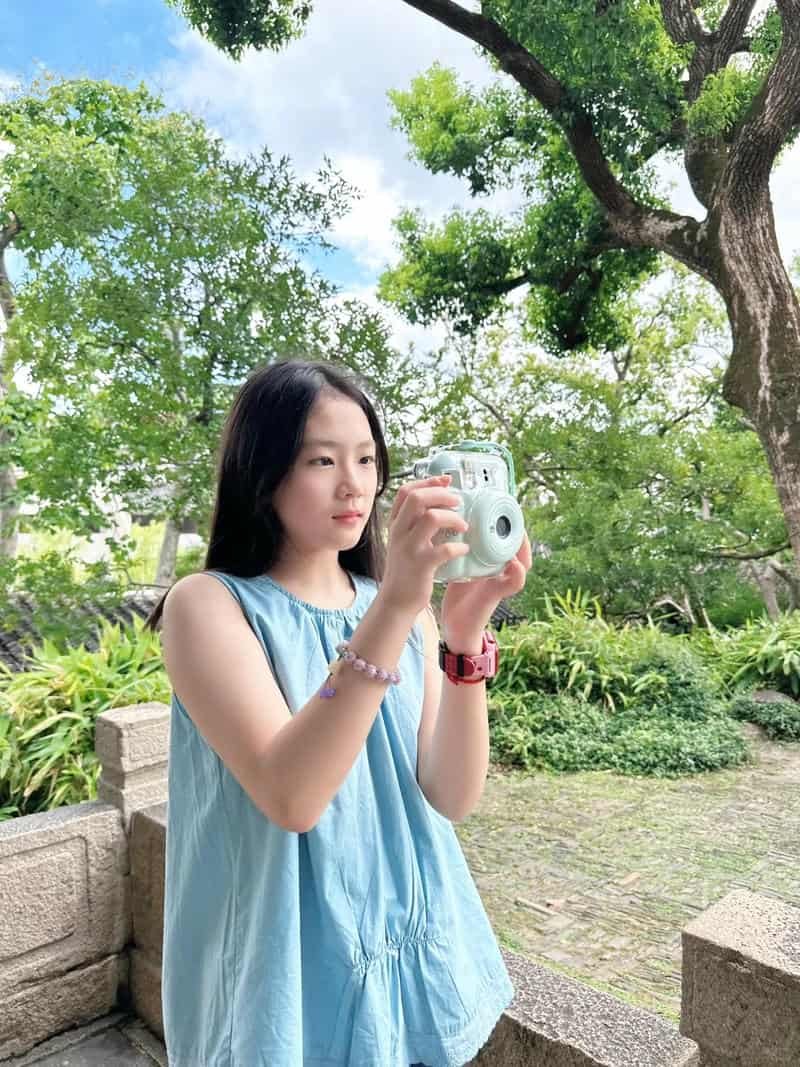 ảnh gái xinh lớp5 dịu dàng