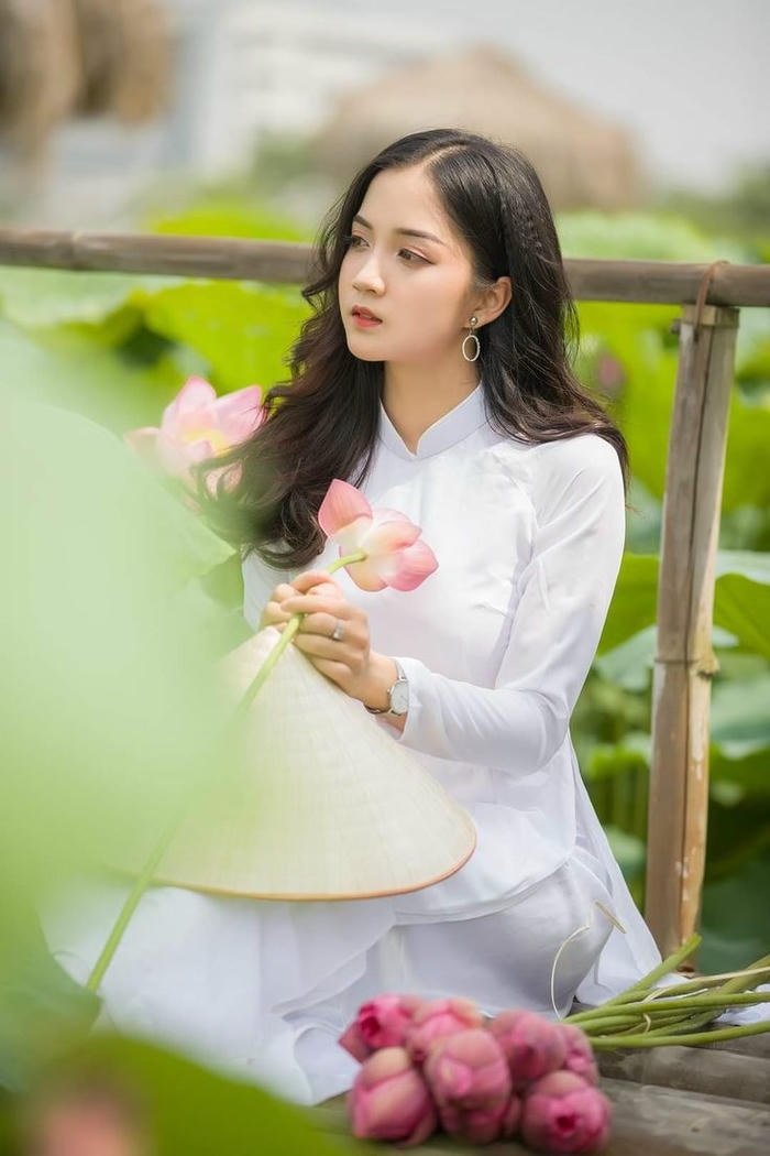 ảnh gái xinh sen buổi chiều