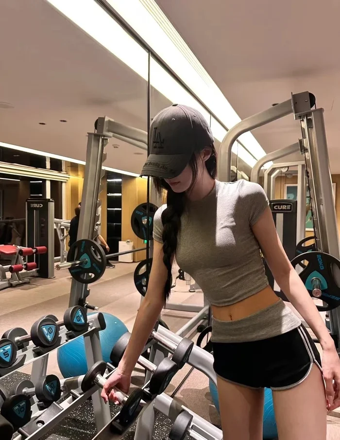 anh gai xinh tap gym