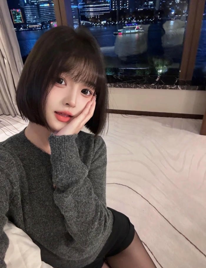 ảnh gái xinh tóc ngắn phong cách