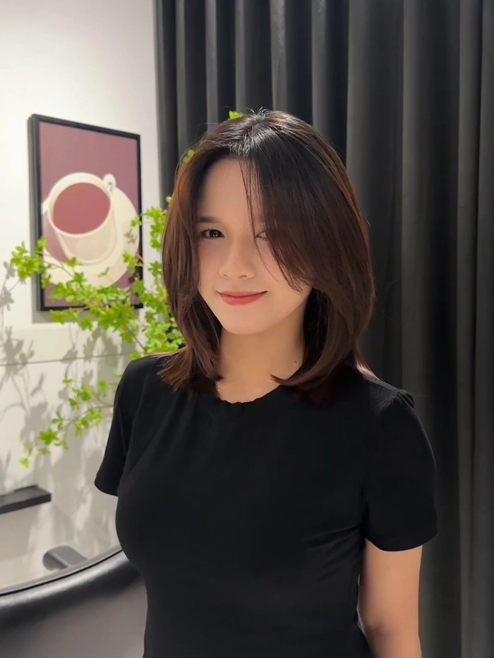 ảnh gái xinh tóc ngắn quyến rũ