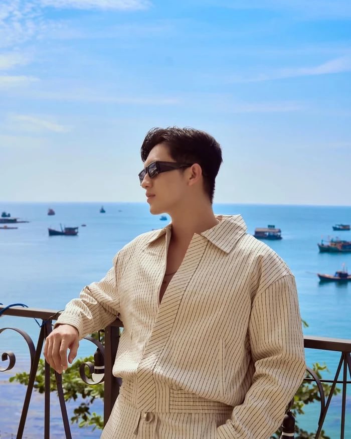 ảnh trai đẹp phú quốc ngoài trời