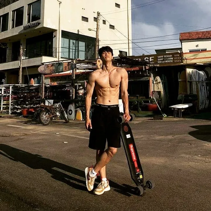 ảnh trai đẹp trung quốc 6 múi dễ thương ngọt ngào