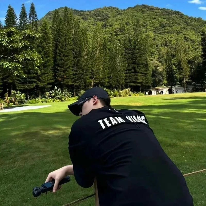 ảnh trai giấu mặt street style