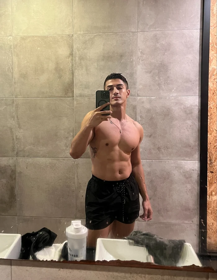 body trai đẹp cuốn hút
