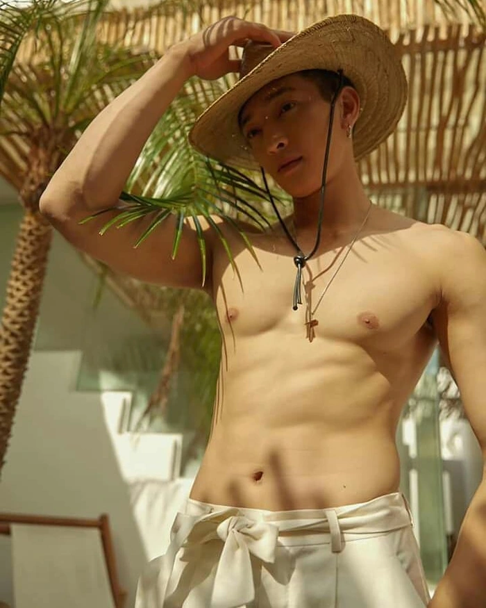 body trai đẹp đẹp tự nhiên và săn chắc