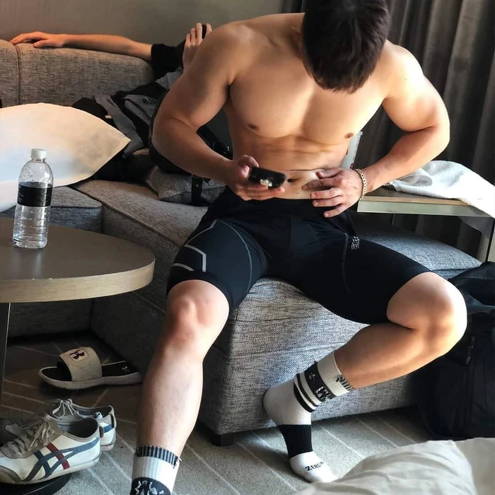 body trai đẹp mạnh mẽ