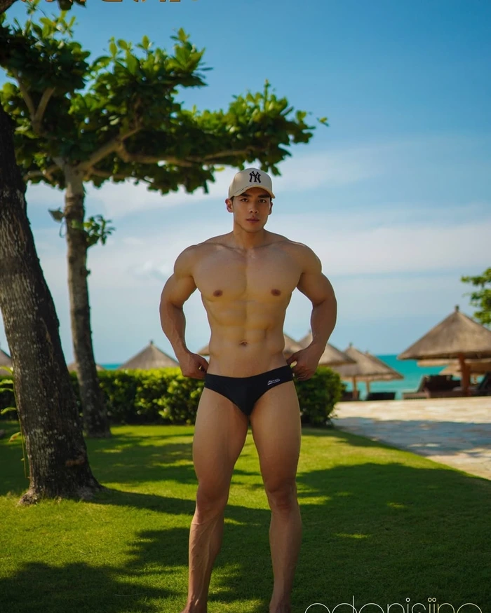 body trai đẹp trẻ trung