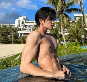 body trai đẹp tự nhiên và cuốn hút