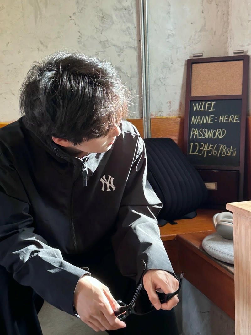 chàng trai che mặt 2k12