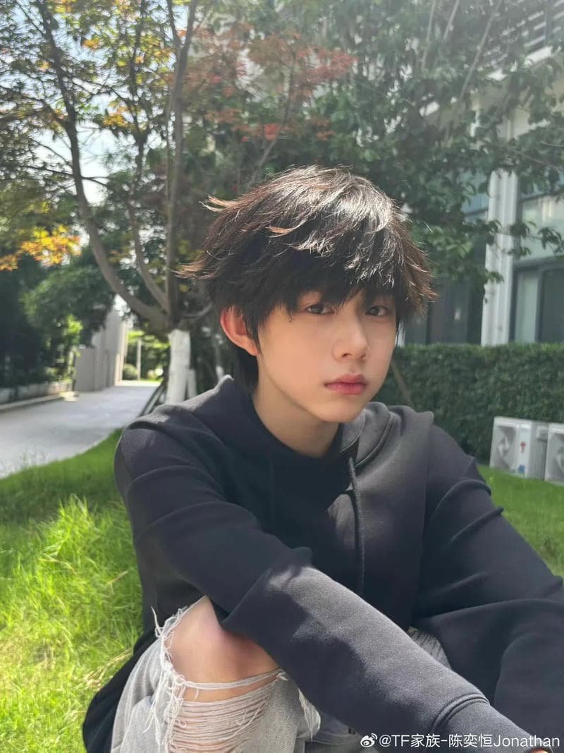 chụp cận mặt 2k10