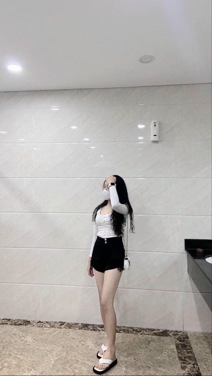 cô gái cá tính vóc dáng