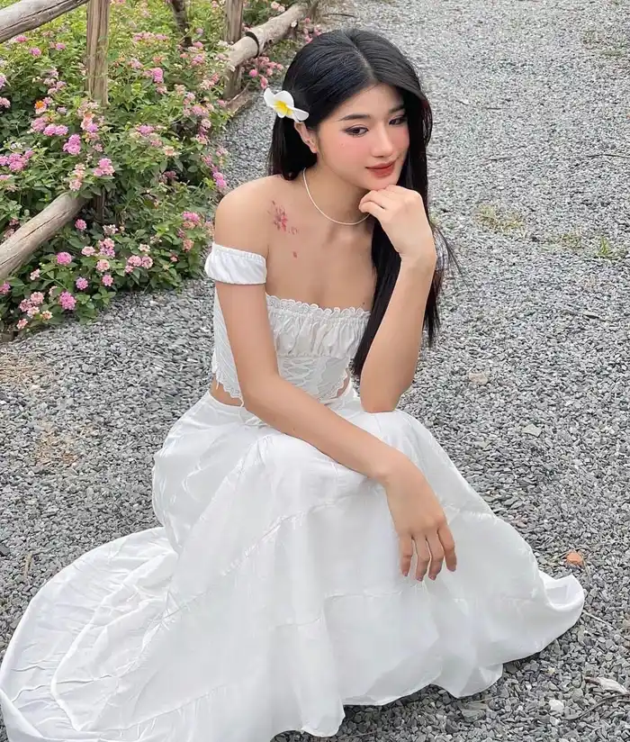 con gái xinh đẹp dịu dàng dễ thương