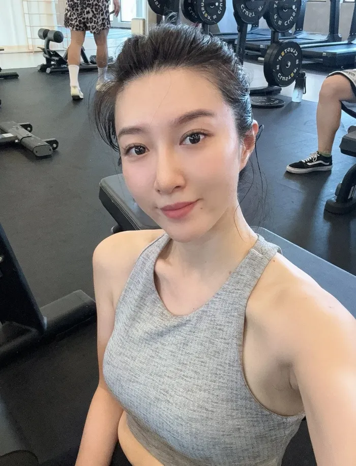 gai dep tap gym