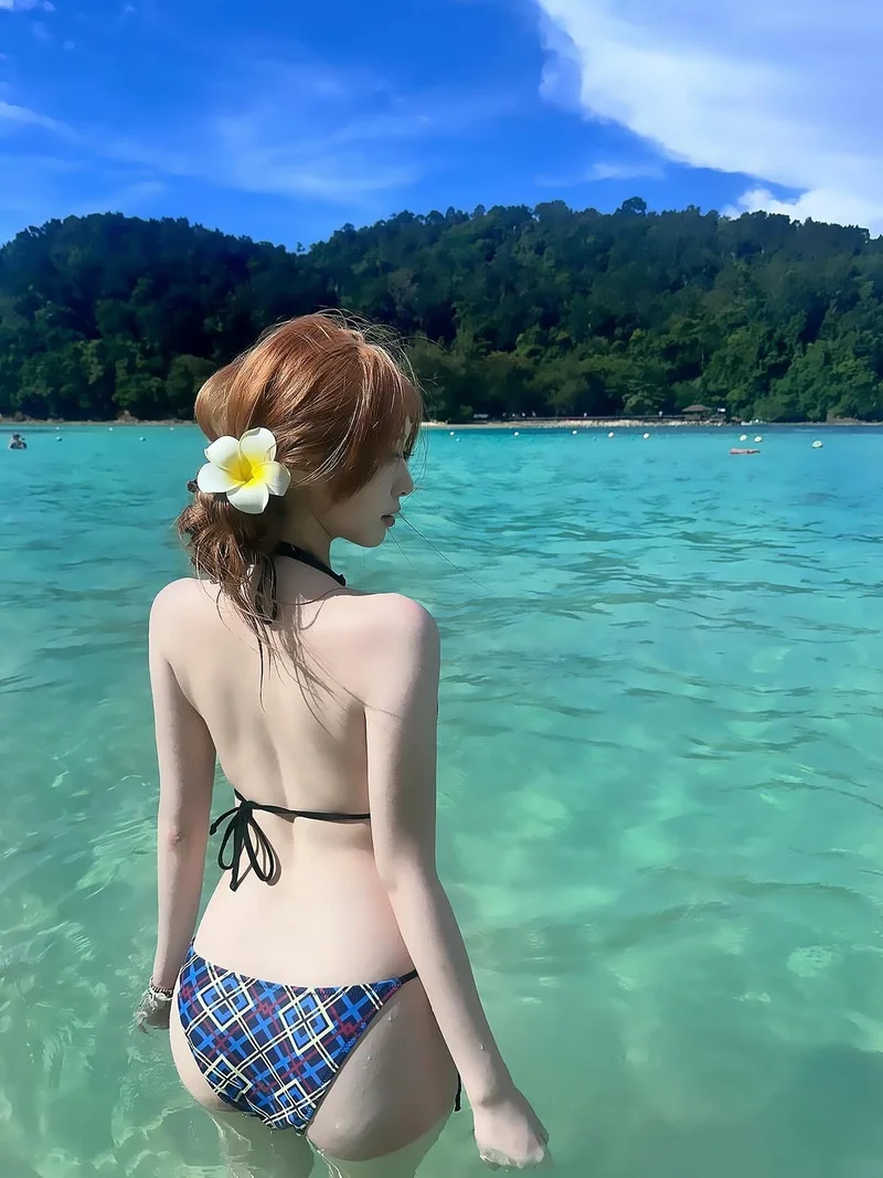 gái quay lưng xinh nhất