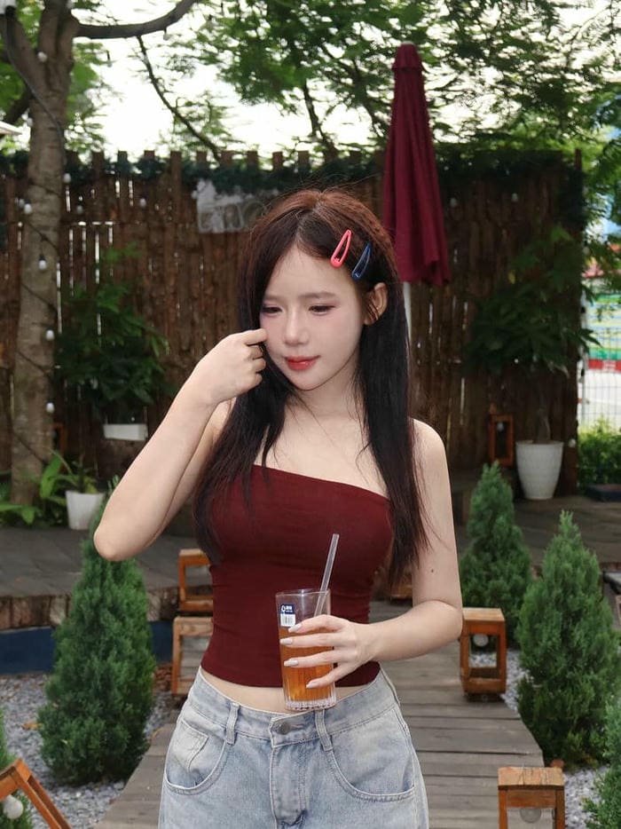 gái xinh 2k11 nháy mắt tinh nghịch