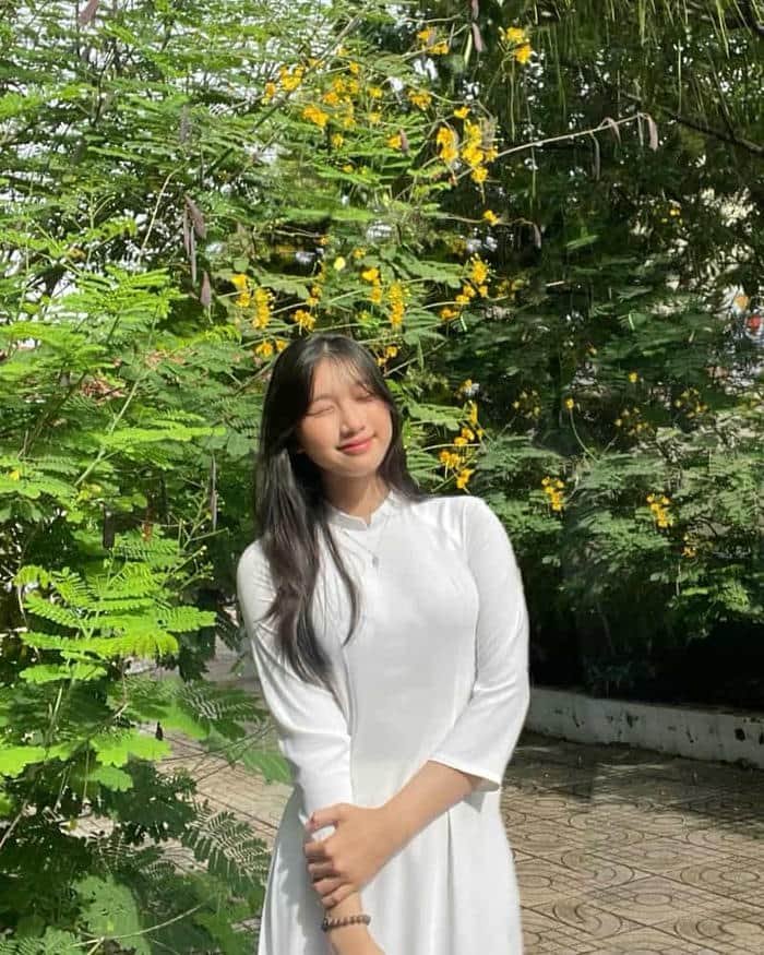 gái xinh 2k11 vibe cute nhẹ