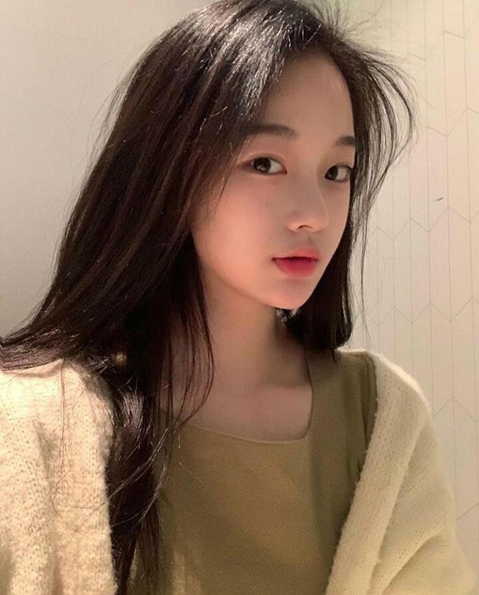 gái xinh 2k6 selfie