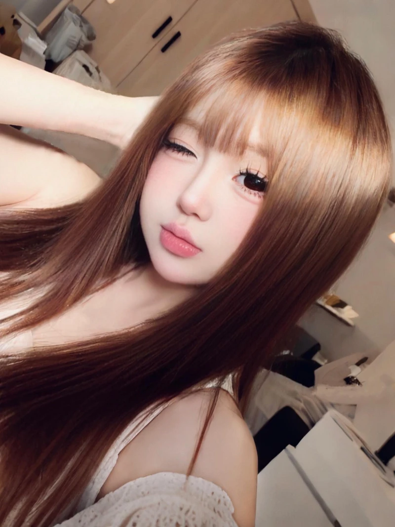 gái xinh 2k7
