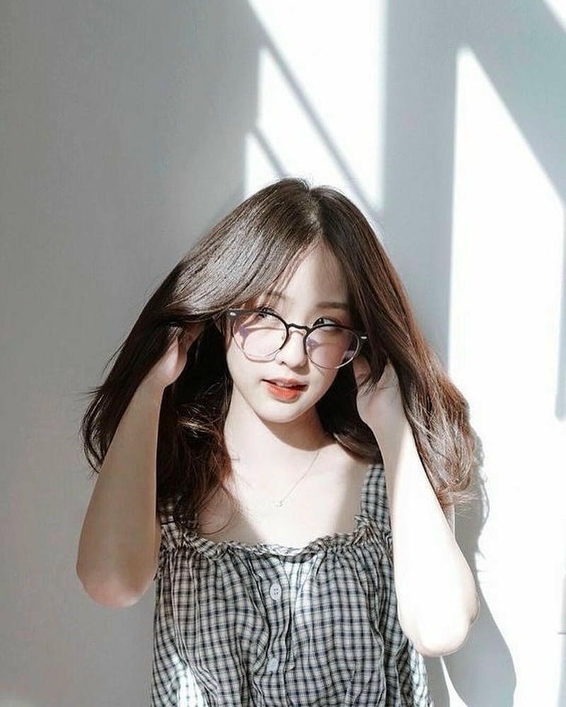 gái xinh 2k7 trong sáng