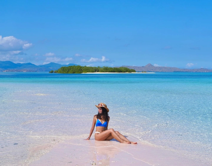 gái xinh bikini biển dịu dàng xinh xắn