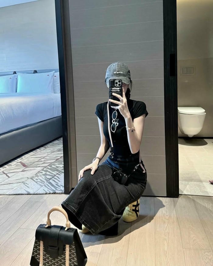 gái xinh che mặt đời thường