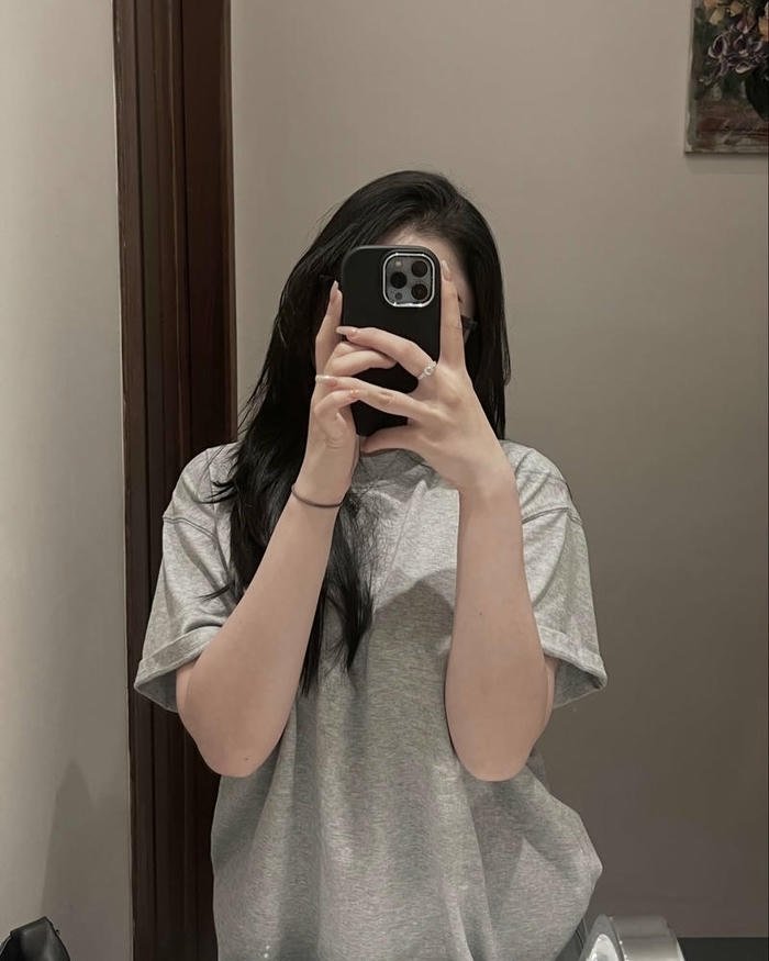 gái xinh che mặt trong sáng