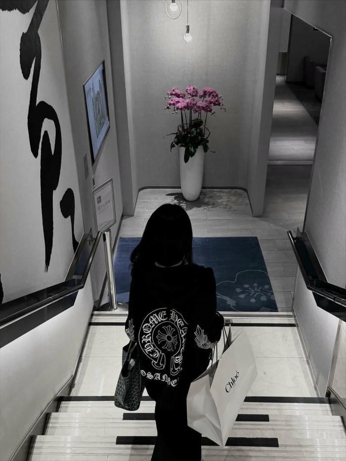 gái xinh che mặt xinh xắn