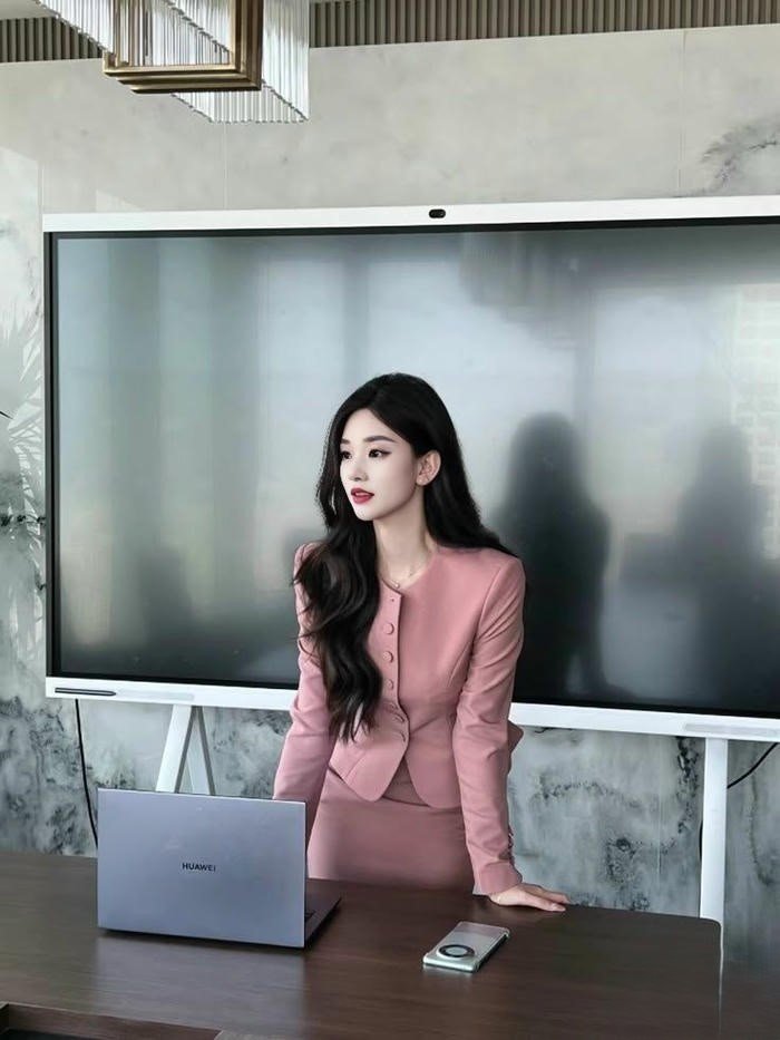 gái xinh công sở thanh lịch