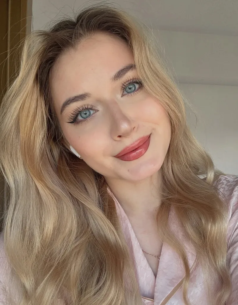 gái xinh cười đẹp