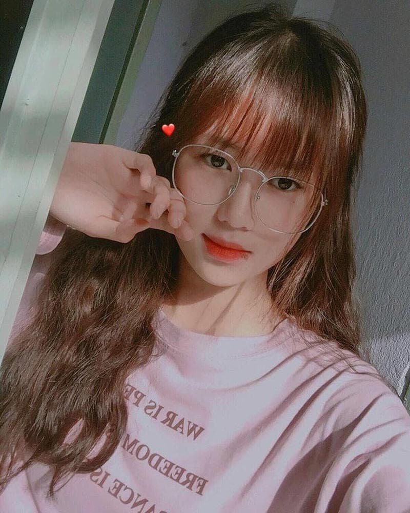 gái xinh đeo kính đẹp
