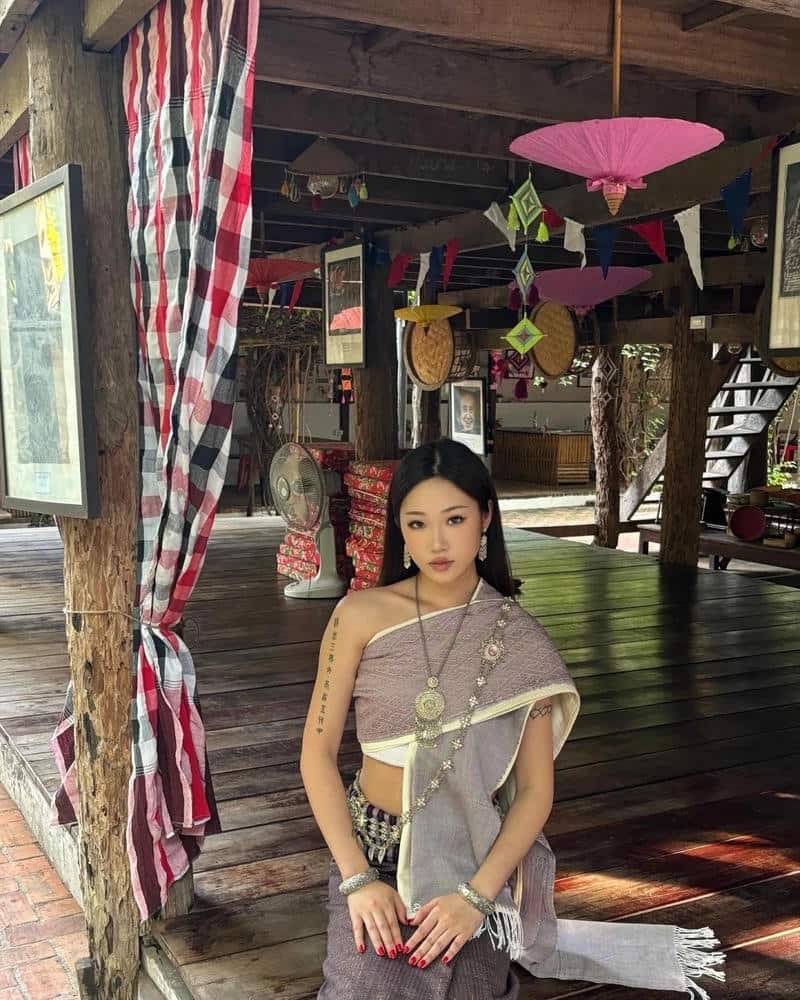 gái xinh lào kiêu sa