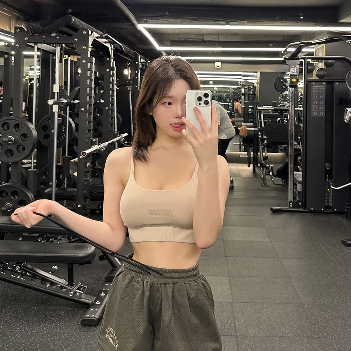 gái xinh tập gym dáng đẹp nuột nà