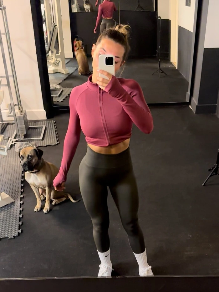 gái xinh tập gym năng động