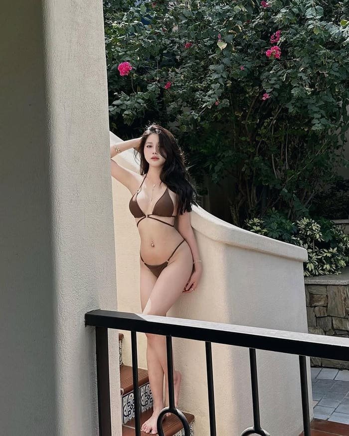 gái xinh tiktok bikini phong cách